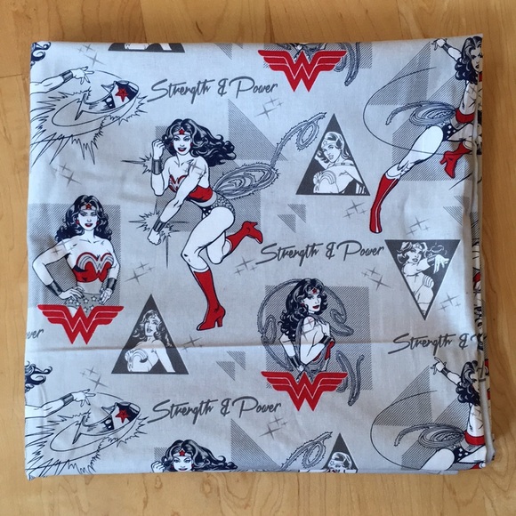 Wonder Woman DC Comics Quilting Fabric - Picture 13 of 13